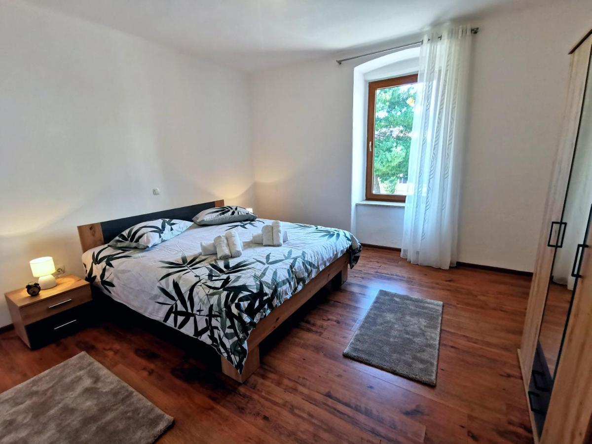 Parun Lägenhet Pula Exteriör bild